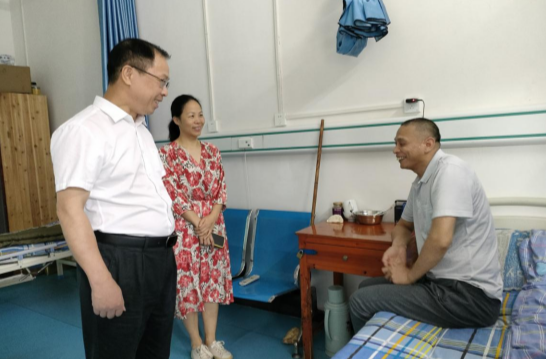 祁阳市民政局调研农村区域性敬老院建设和管理工作