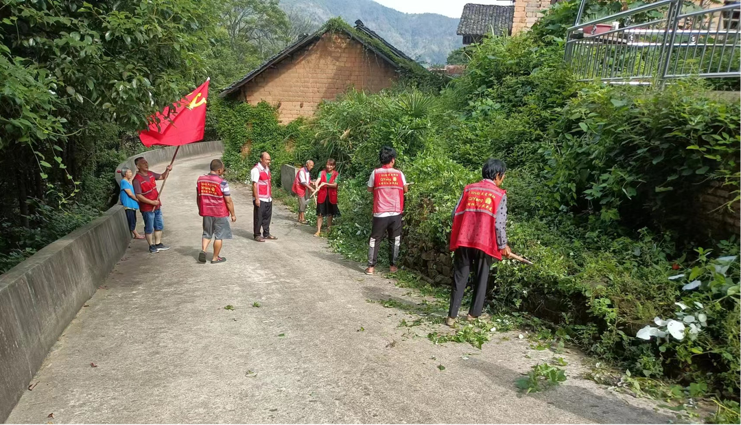 党建引领聚合力，切实筑牢“防火墙”