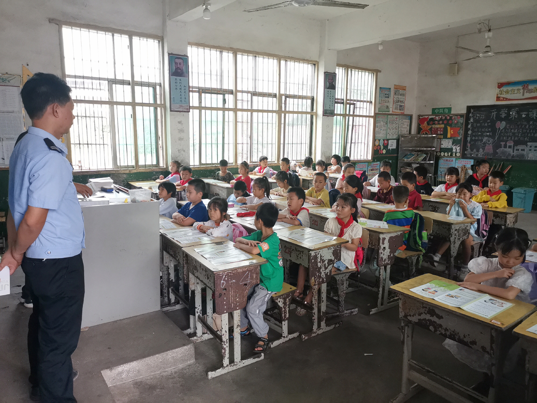 八宝镇：安全知识进校园  筑牢校园“安全网”