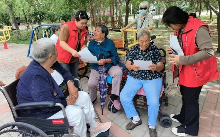 龙山街道宝塔街社区开展网络安全宣传志愿服务活动