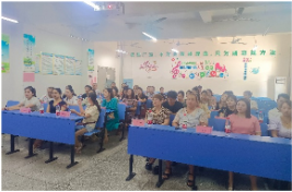 长虹街道明德小学召开家长代表座谈会