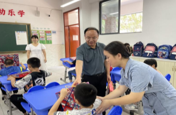 祁阳市残联开展“情暖中秋”节前慰问特校师生活动