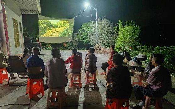 下马渡镇：送影下乡暖民生 禁毒宣传入民心