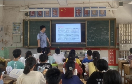 文富市镇：开学第一课 把好禁毒关