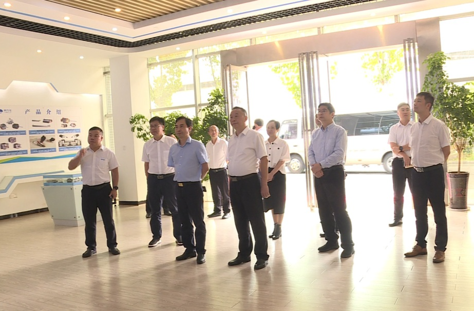 省市场监管局来祁督导调研市场监管工作