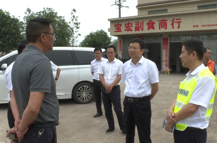 把好假期“安全关” 蒋良铁开展国庆节前安全生产督导检查