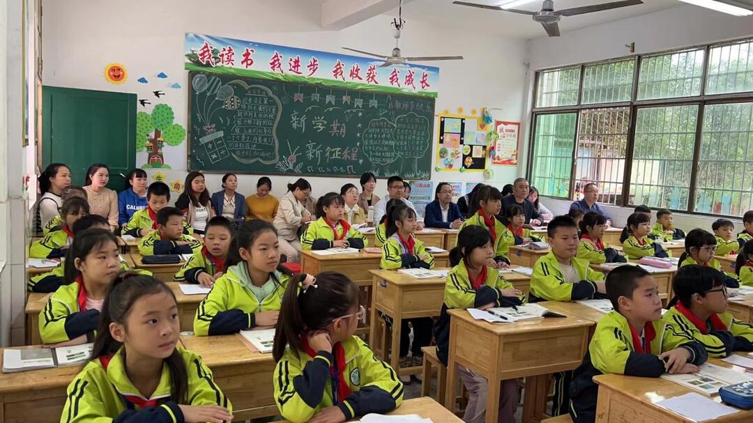 浯溪小学：教坛新秀竞风采 江山代有才人出