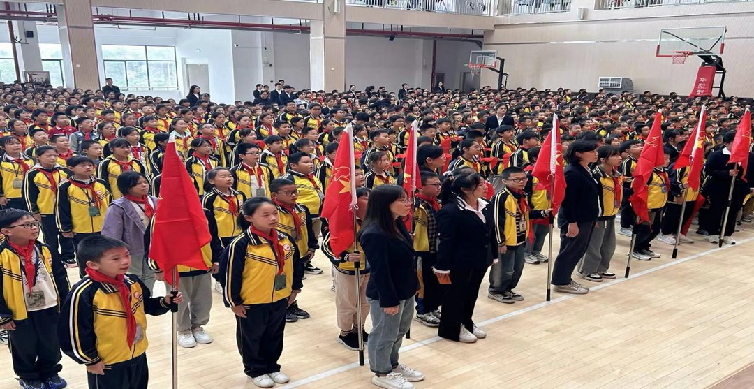 童心永向党 争做好队员