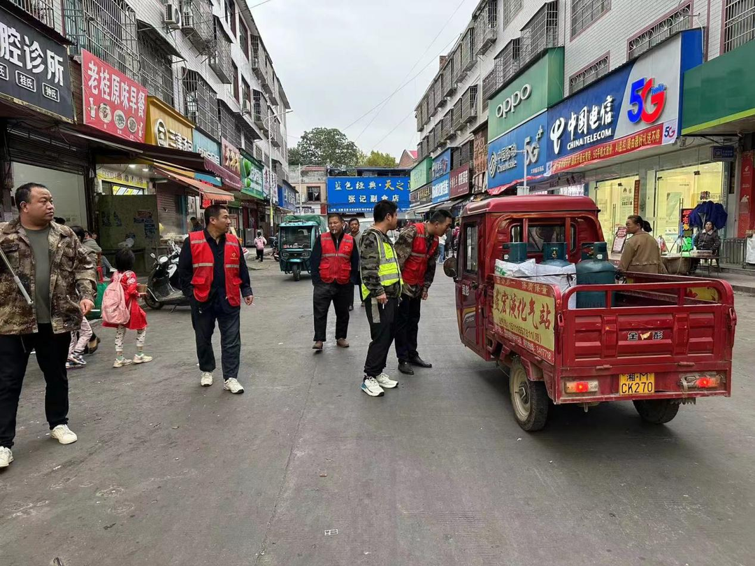 文明铺镇：道交整治出新招  纪委监督护安全