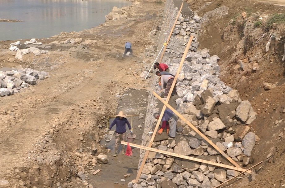 抢抓“黄金期” 冬修水利忙