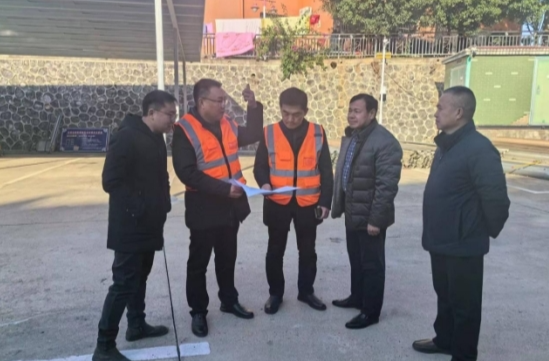 永州市公路建设养护中心来祁督导应对极端天气准备工作