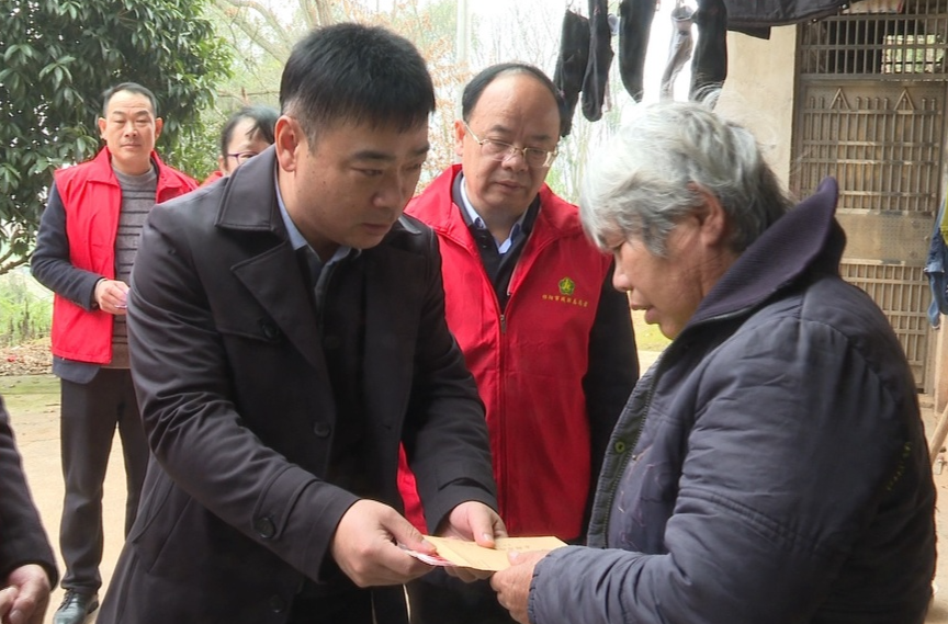 永州市残联来祁走访慰问困难残疾人