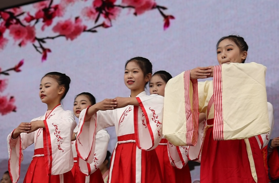 祁阳市举办2023年“爱·悦·读”成果展示会