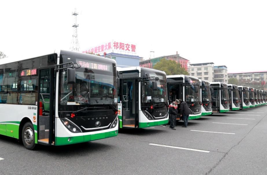 祁阳：50辆新能源公交车投用助力春运