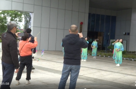 祁阳：“五一”出行感受自然风光 唐家山景区游人如织
