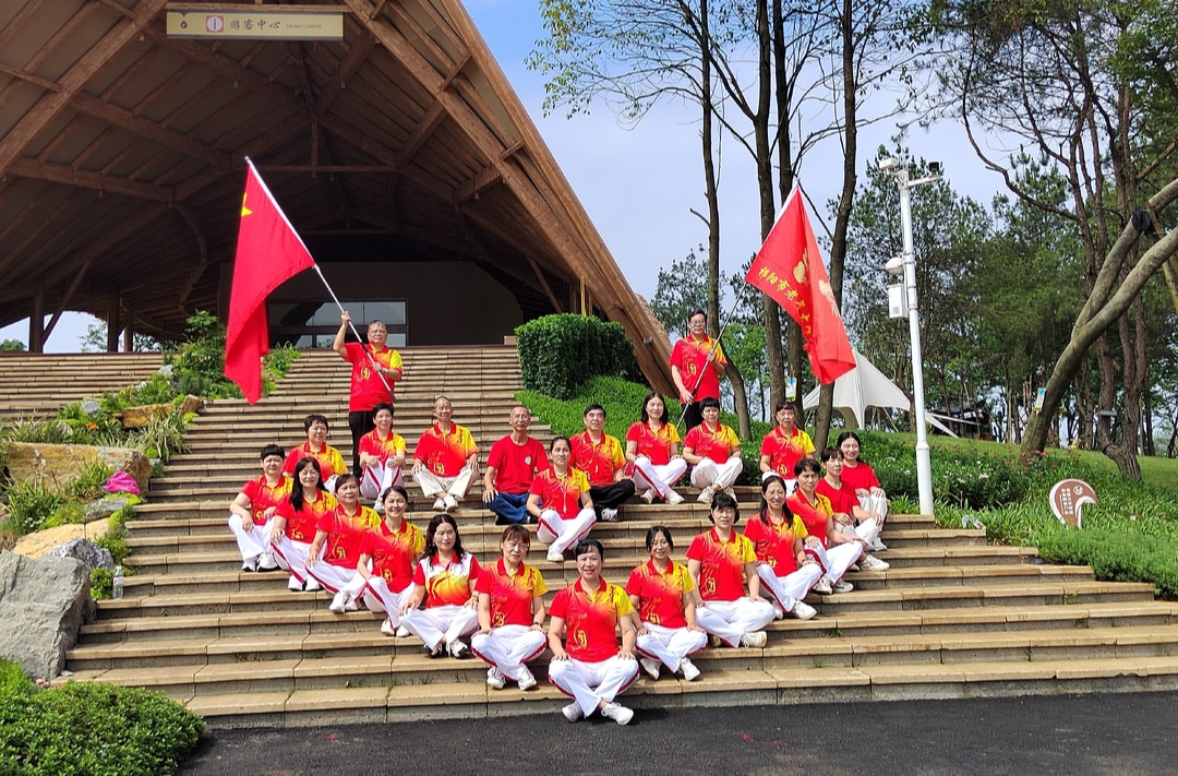 祁陽(yáng)市老年大學(xué)：感受鄉(xiāng)村巨變，助推鄉(xiāng)村振興