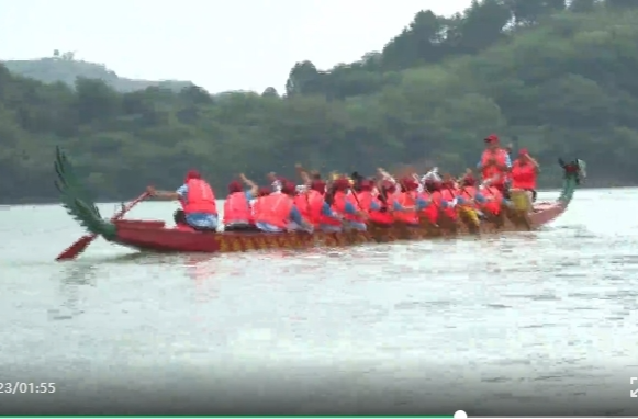 祁阳：女子龙舟队上演2小时的“速度与激情”，成功挑战20公里水路拉力赛