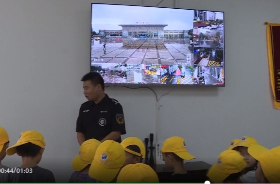 祁阳市郡祁幼儿园开展“特不一样 别样警彩”活动
