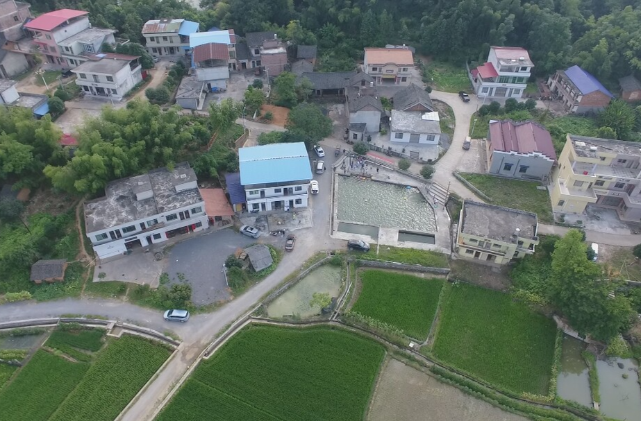 党建引领联防联动 织密防溺水安全网