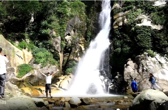 肖家镇龙凼村：绿水青山间的清凉新乐园