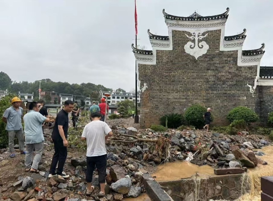 祁阳市勘察测绘院为泥石流受灾救助提供应急测绘保障