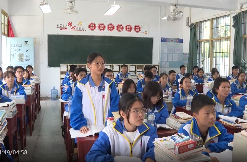 （最美孝心少年）李其佳:为家人坚守，走一条永不言败的坚韧之路