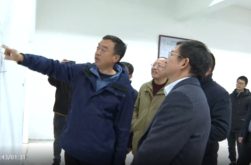 蒋良铁到祁阳市现代铁路物流园项目开展现场办公