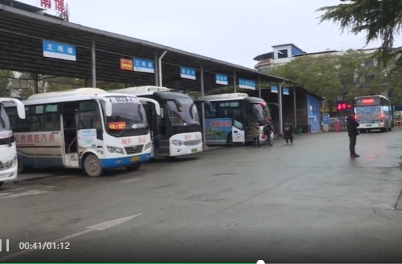 唐琳玮节前检查道路交通安全