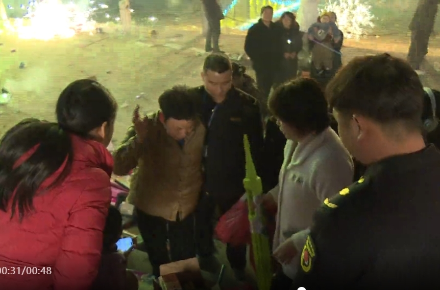 【春节我在岗】祁阳市城管局开展夜间禁燃工作