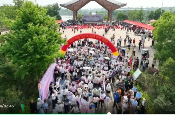 永州市第三届“芳华映新程·健步向春行”巾帼运动会健步走暨“唱不过祁阳”百姓大舞台活动在祁阳唐家山举行