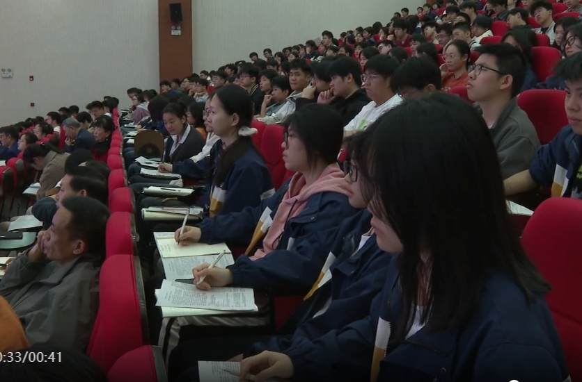 郡祁学校邀请专家来校讲座