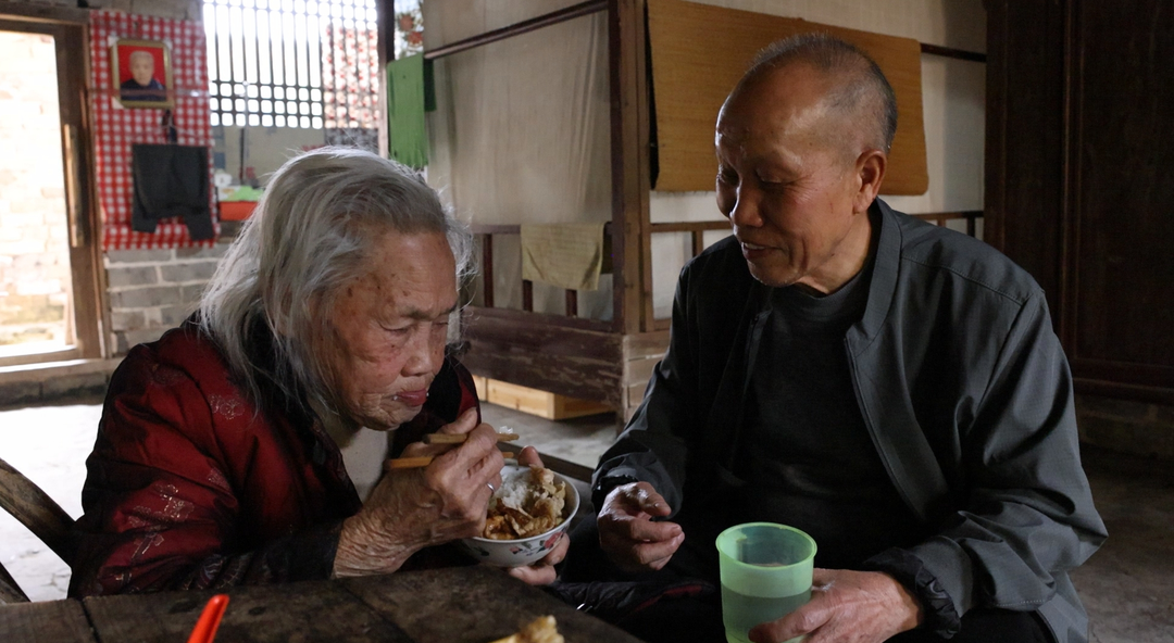 黄春河：把舅妈当亲妈养 跨越血缘的守护