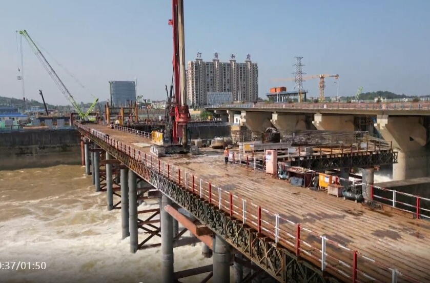 祁阳浯溪电站坝桥分离湘江大桥建设项目：有效应对汛期 抢抓工期进度