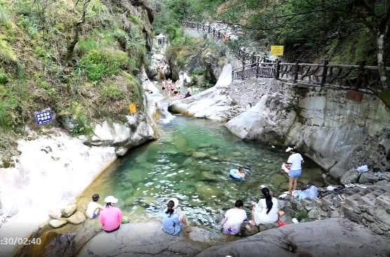 祁阳肖家龙凼村：避暑胜地日均迎客超千人 农文旅融合助推乡村振兴