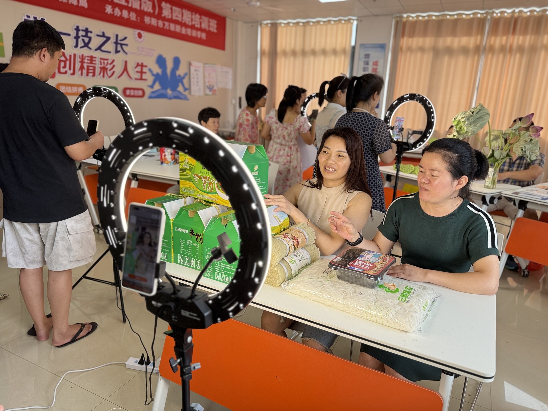 湖南祁陽:開展熱門技能培訓(xùn) 精準(zhǔn)賦能就業(yè)創(chuàng)業(yè)