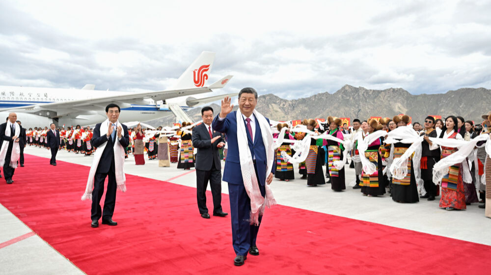 总书记西藏行｜记者手记：看着北斗星走不迷路，跟着共产党走会幸福