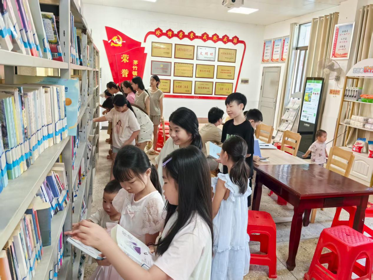 祁陽茅竹鎮(zhèn)：以書為媒憶崢嶸 農(nóng)家書屋傳薪火