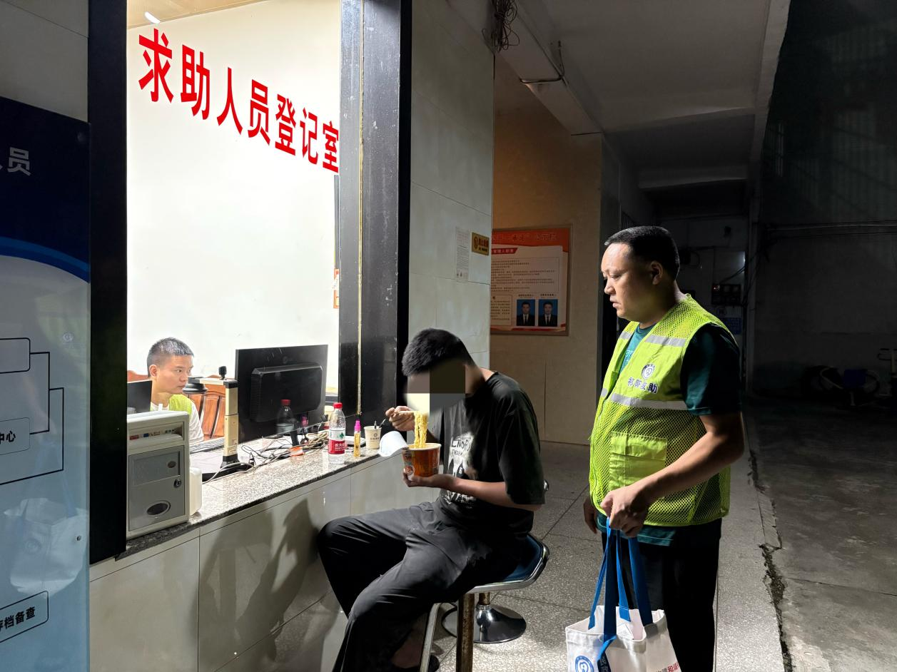 祁陽市民政局：高溫下的“清涼”守護  助力流浪乞討人員平安度夏