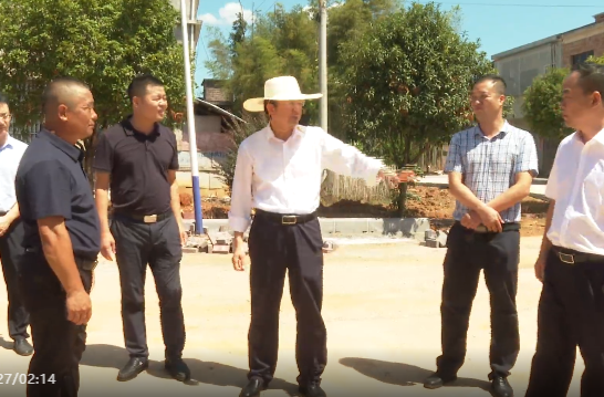 蒋良铁调研农村公路建设工作