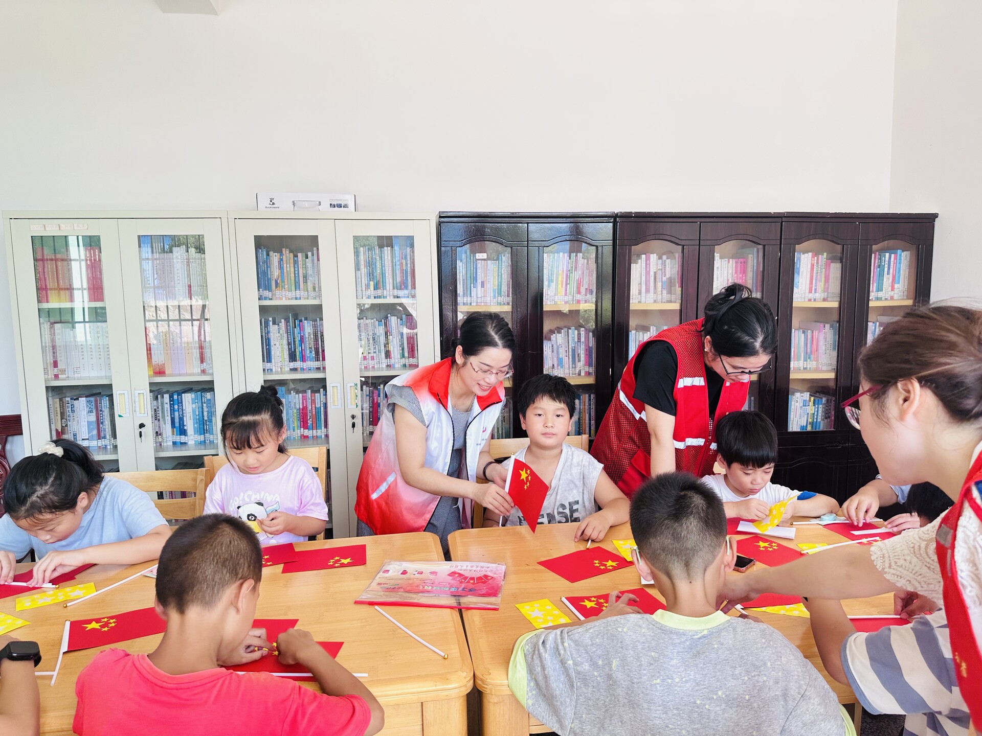 祁阳下马渡镇社工站开展 “童心向国・薪火相传” 红色研学营活动