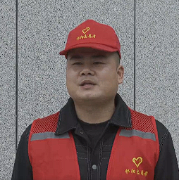 祁阳:街头“志愿红” 点亮城市文明之光