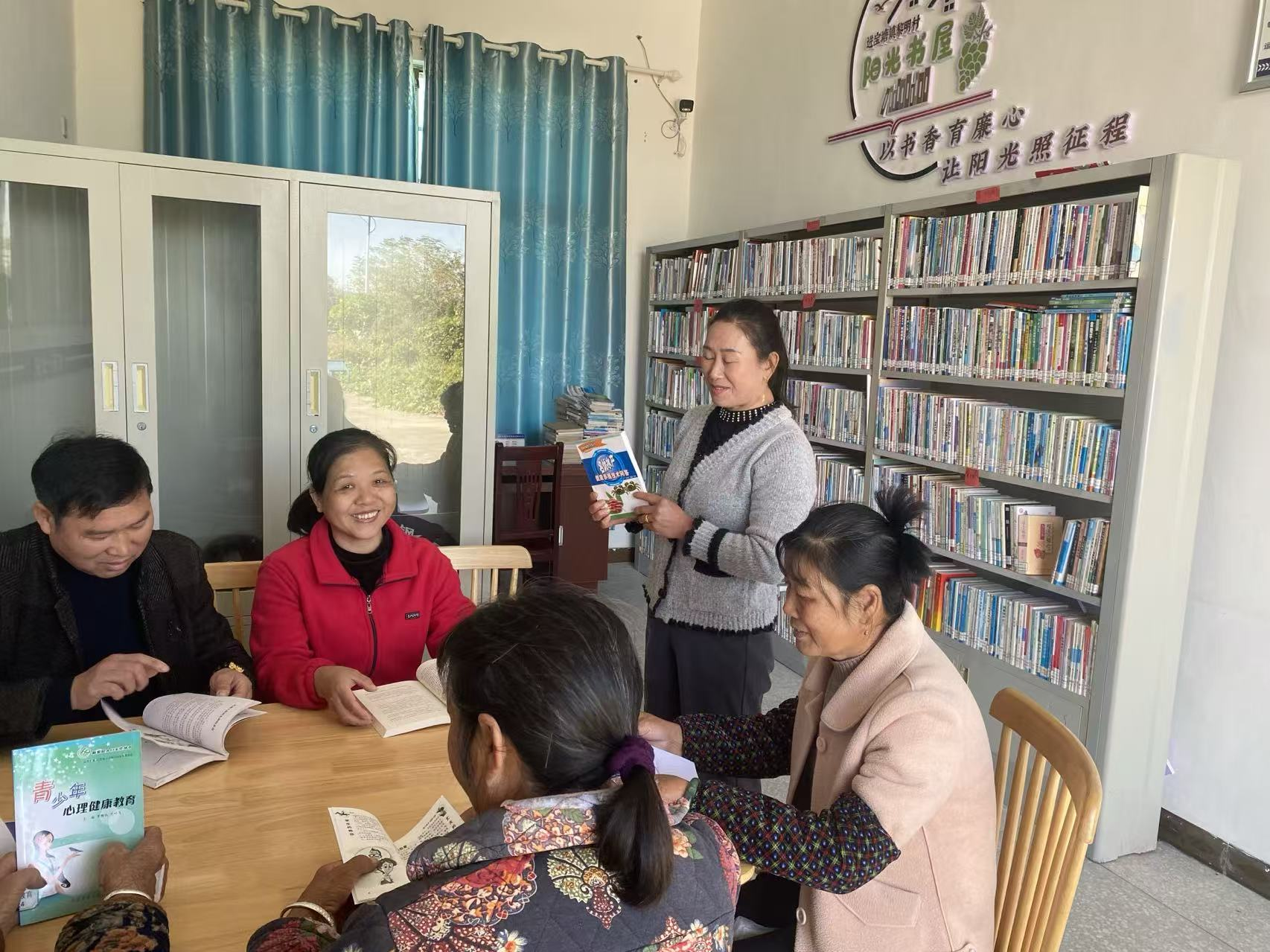 祁阳市进宝塘镇黎明村：“阳光书屋”里书香暖，文化惠民润乡风