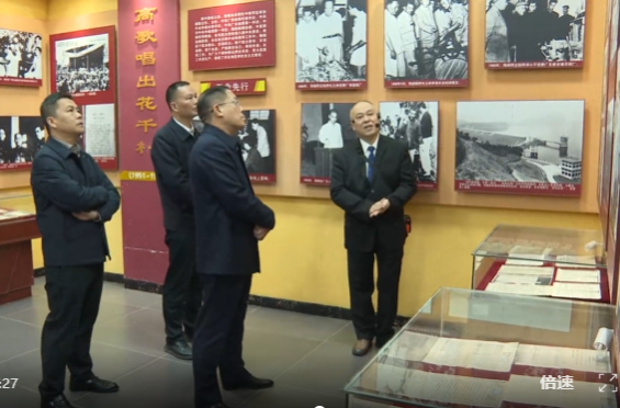 祁阳市委书记蒋崇华瞻仰陶铸铜像 缅怀革命先辈