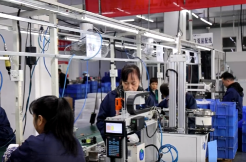 聚焦新质生产力 蒋崇华调研产业发展与房票改革工作