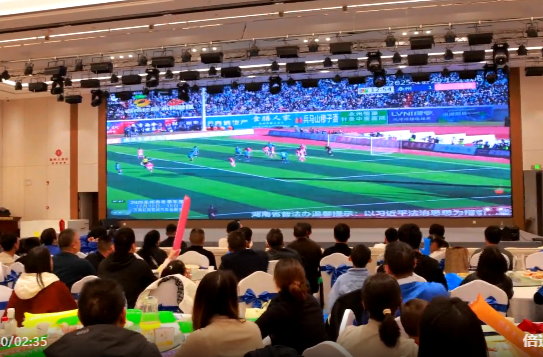 湘超激战正酣，祁阳400球迷嗨翻足球“第二现场”