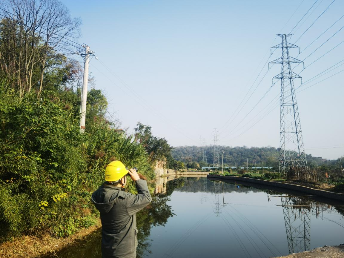 国网祁阳市供电公司：开展线路状态巡视 筑牢电网度冬防线