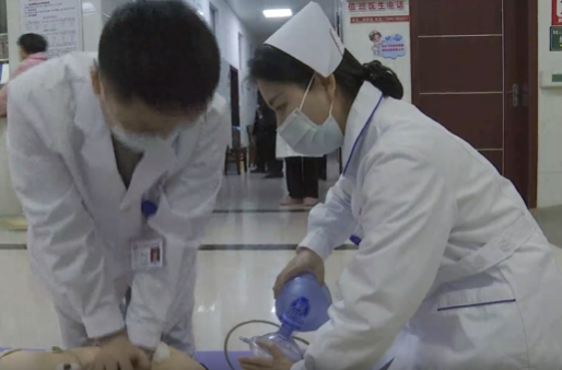 下马渡镇卫生院开展心肺复苏急救演练 提升基层应急处置能力