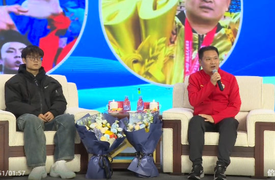 湘超冠军与祁阳小球迷面对面 共话足球里的坚守与拼搏