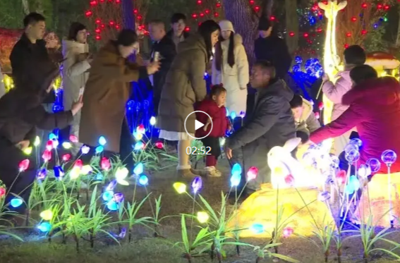 新春走基层｜祁阳：铁花璀璨映新年 非遗“火秀”闹新春