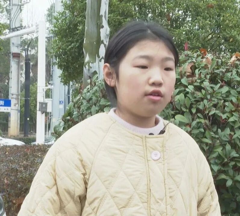 新春走基层︱新年海采：瑞马迎春 青年逐梦